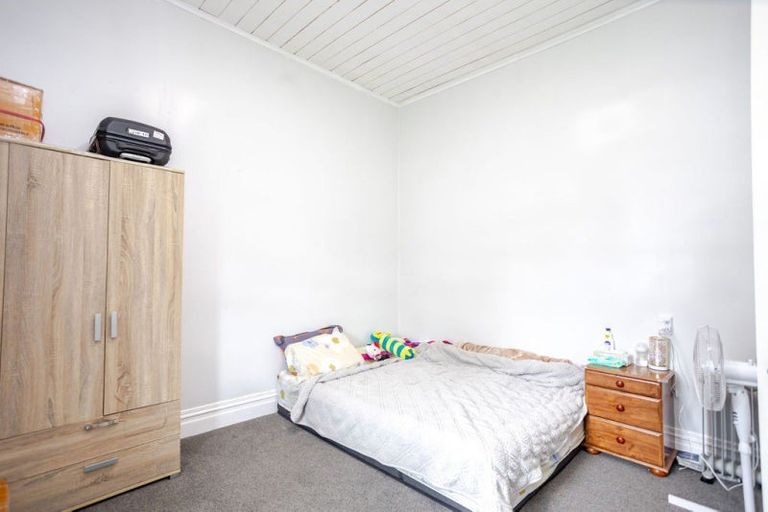 Photo of property in 15 Cole Street, Dannevirke, 4930