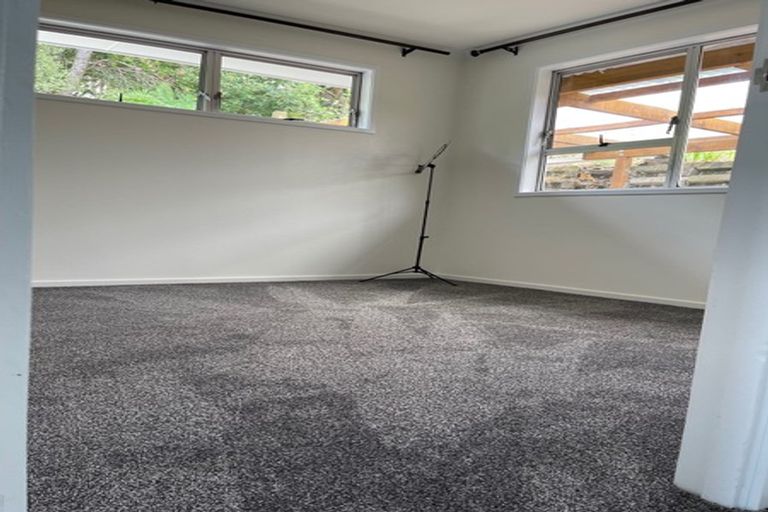 Photo of property in 31 Sequoia Place, Sunnynook, Auckland, 0620