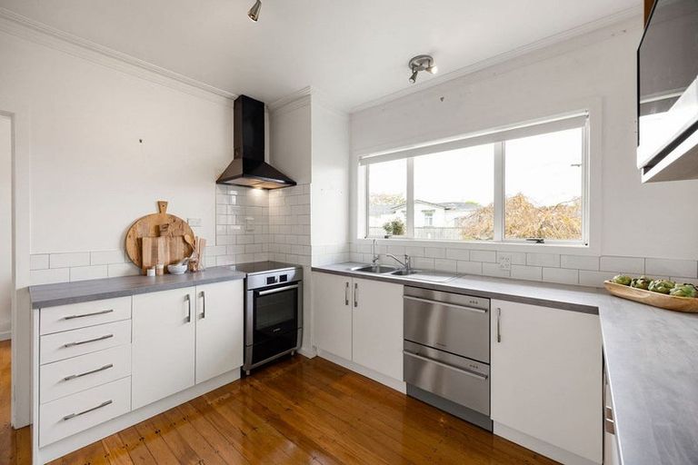 Photo of property in 36 Grey Street, Cambridge, 3434