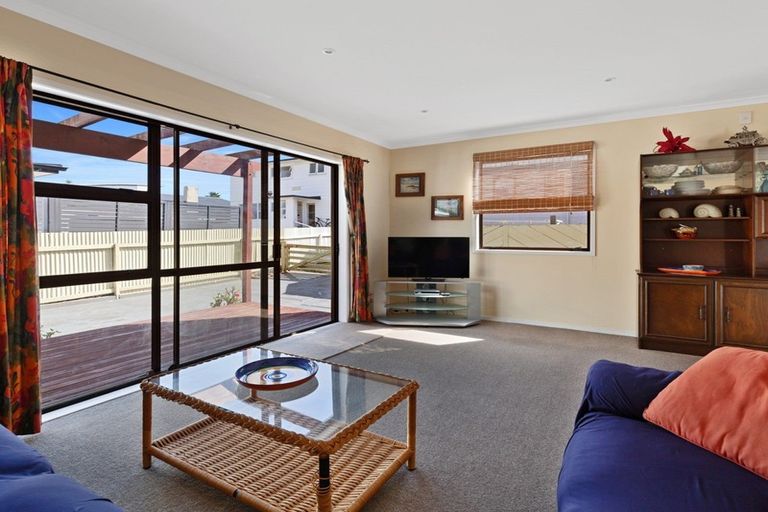 Photo of property in 24b Karewa Parade, Papamoa Beach, Papamoa, 3118