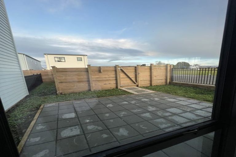 Photo of property in 2 Peara Lane, Karaka, Papakura, 2113