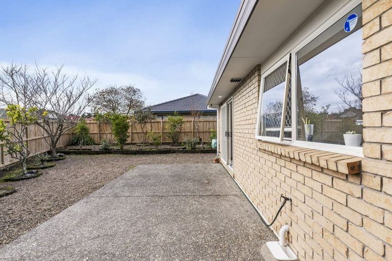 Photo of property in 2 Marlon Lane, East Tamaki, Auckland, 2016