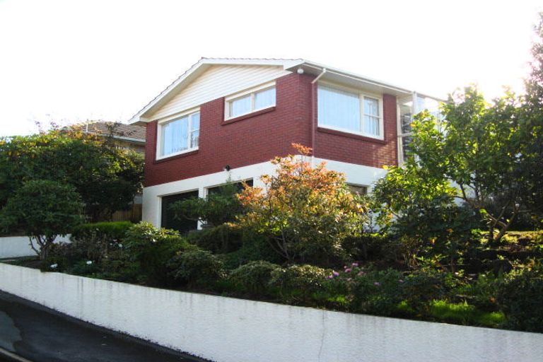 Photo of property in 15 Pioneer Crescent, Helensburgh, Dunedin, 9010