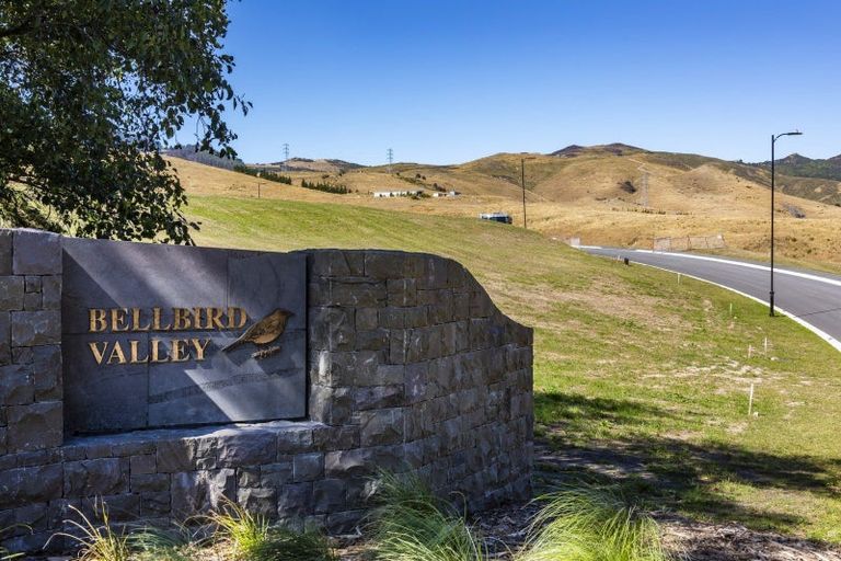 Photo of property in 16 Kahiwi Place, Kennedys Bush, Christchurch, 8025