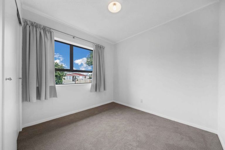 Photo of property in 21a Sunnypark Avenue, Rosehill, Papakura, 2113