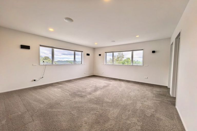 Photo of property in 8b Albany Highway, Greenhithe, Auckland, 0632