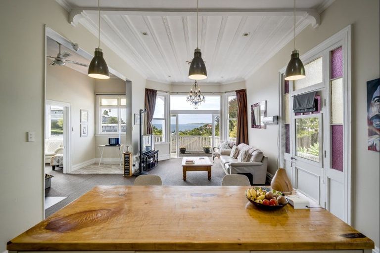 Photo of property in 4 Fitzroy Road, Bluff Hill, Napier, 4110