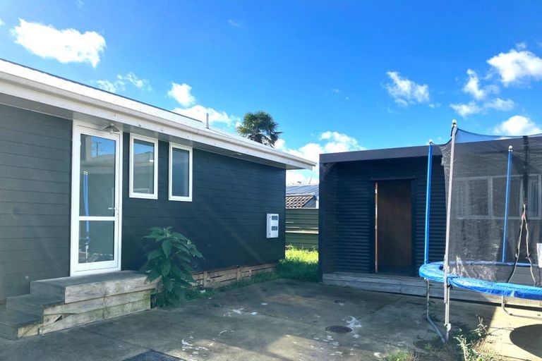 Photo of property in 15 Parker Crescent, Otara, Auckland, 2023