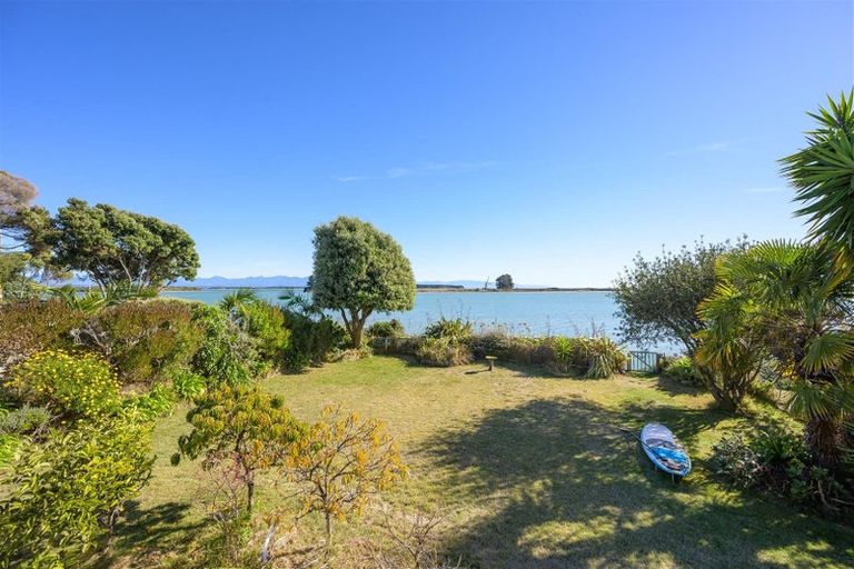 Photo of property in 14 Martin Street, Monaco, Nelson, 7011