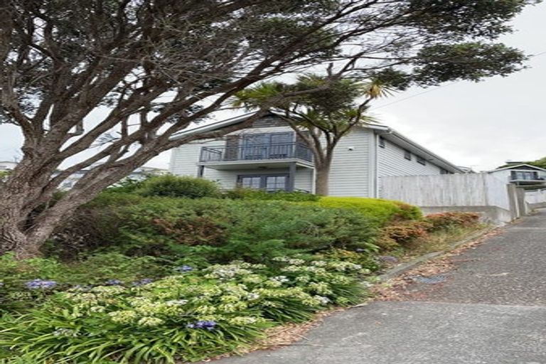 Photo of property in 1/25 Hollies Crescent, Johnsonville, Wellington, 6037