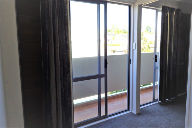 Photo of property in 12e/30 Westward Ho, Glen Eden, Auckland, 0602