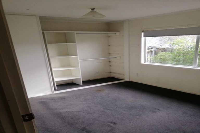 Photo of property in 19 Morriggia Place, Bayview, Auckland, 0629