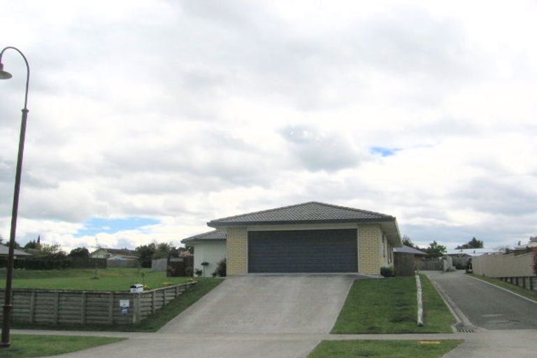 Photo of property in 21 Balmoral Drive, Hilltop, Taupo, 3330