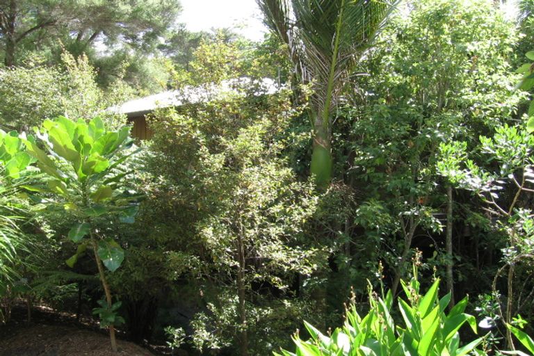 Photo of property in 48 Braemar Road, Castor Bay, Auckland, 0620