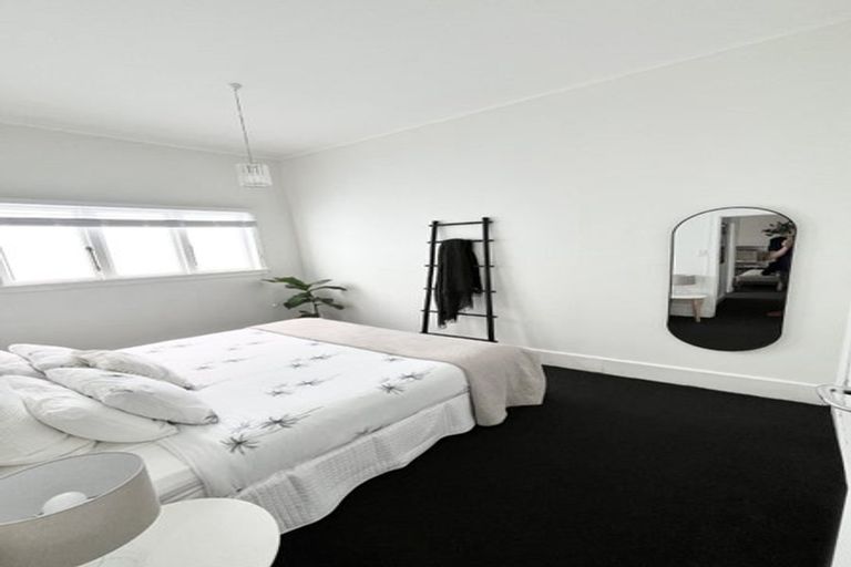 Photo of property in 2/24 West End Road, Herne Bay, Auckland, 1022