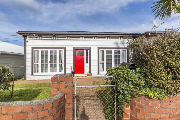 Photo of property in 93 Britomart Street, Berhampore, Wellington, 6023