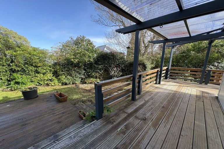 Photo of property in 1/54 Muritai Crescent, Havelock North, 4130