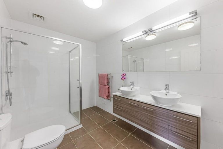 Photo of property in 92 Landmark Terrace, Orewa, 0931