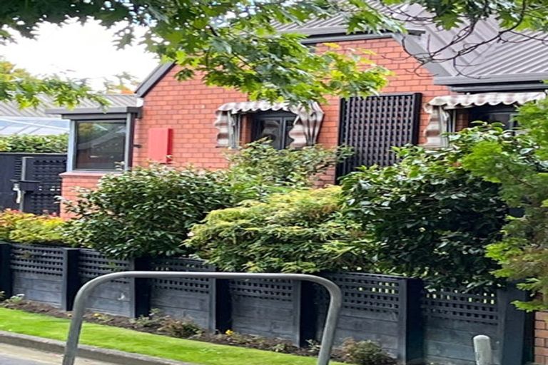Photo of property in 1/33a Cricklewood Place, Avonhead, Christchurch, 8042