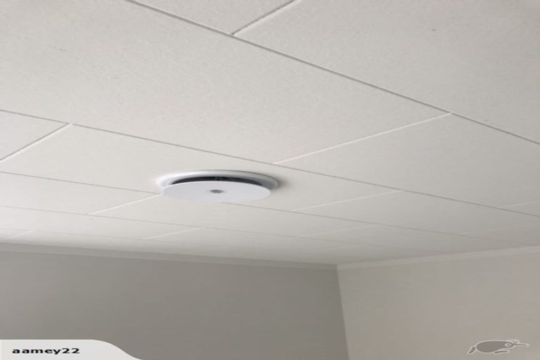 Photo of property in 1/3204 Great North Road, New Lynn, Auckland, 0600