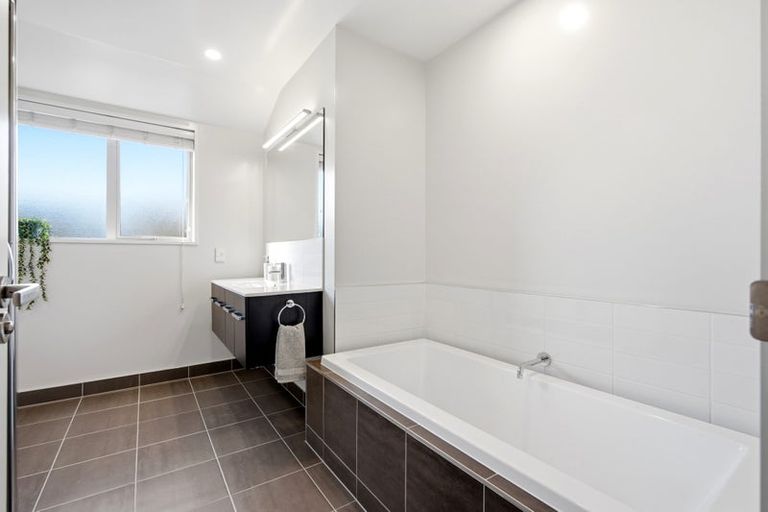 Photo of property in 34a Greenwood Close, Mairehau, Christchurch, 8013