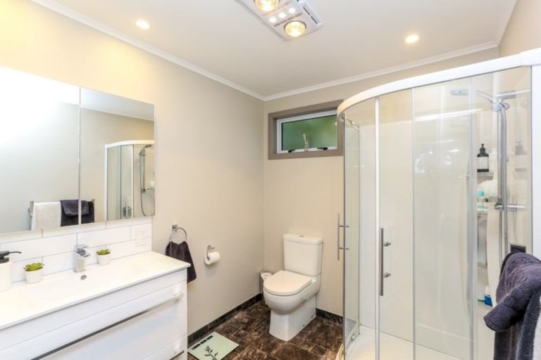 Photo of property in 172 Richmond Road, Lepperton, New Plymouth, 4373