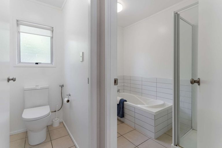 Photo of property in 1/17 Bain Place, Bucklands Beach, Auckland, 2014