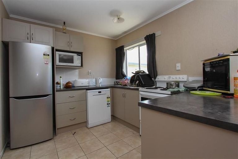 Photo of property in 8 Snead Place, Hamilton East, Hamilton, 3216