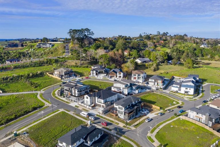 Photo of property in 55 Armstrong Farm Drive, East Tamaki Heights, Auckland, 2016