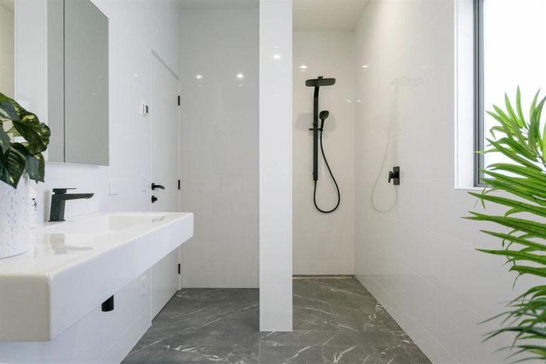 Photo of property in 47 Botanical Heights Drive, Waipahihi, Taupo, 3330