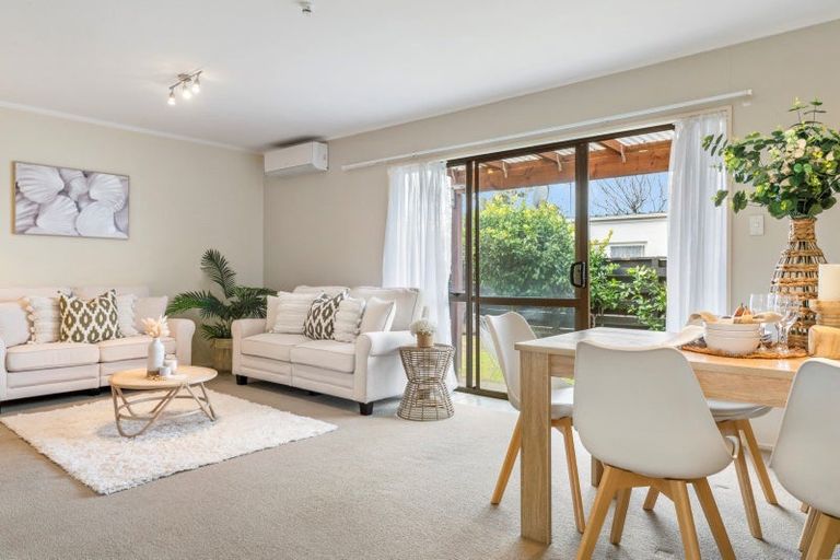 Photo of property in 2/5 Heath Street, Mount Maunganui, 3116