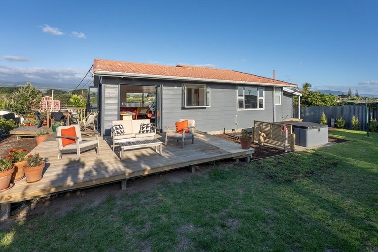 Photo of property in 17 Moana Street, Otaki Beach, Otaki, 5512