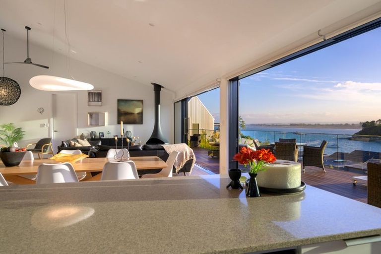 Photo of property in 10 Fairburn Place, Kaiteriteri, Motueka, 7197