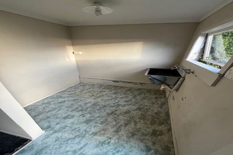 Photo of property in 24 Stanley Road, Glenfield, Auckland, 0629