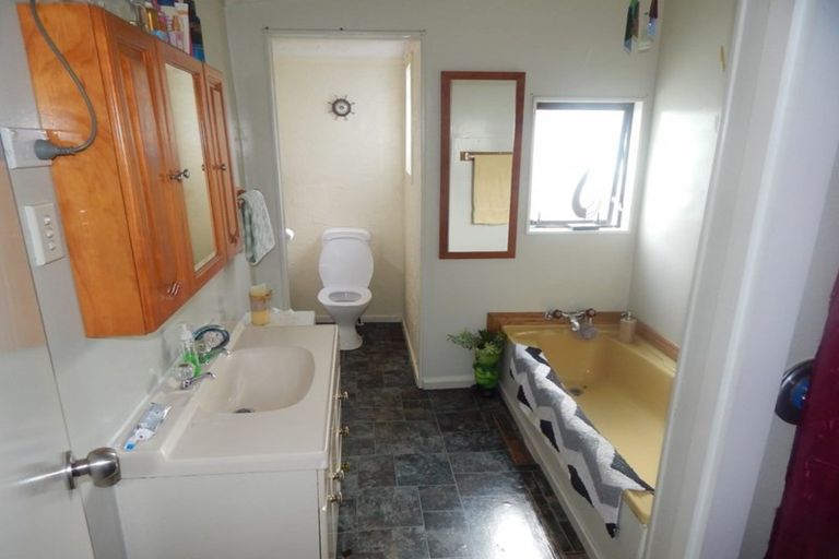 Photo of property in 123 Romilly Street, Westport, 7825