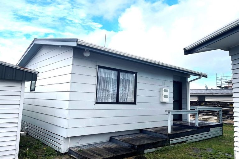 Photo of property in 49 Eastburn Street, Papakura, 2110