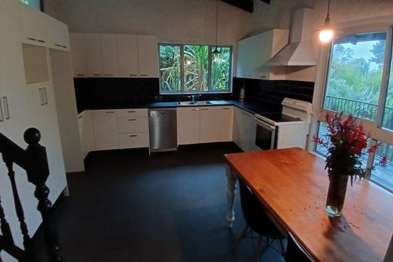 Photo of property in 130 Smart Road, Glen Avon, New Plymouth, 4372