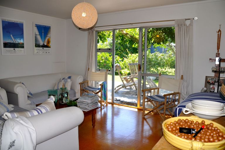 Photo of property in 8 Queen Street, Waihi Beach, 3611