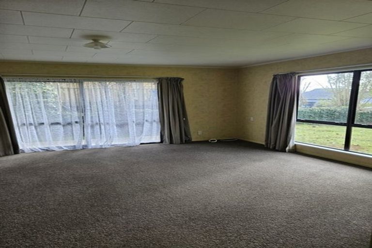 Photo of property in 23 Waitawa Place, Lynmore, Rotorua, 3010