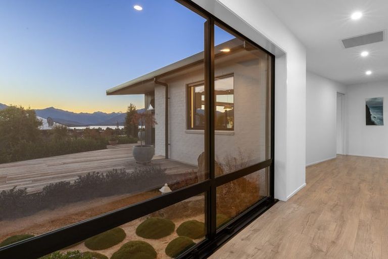 Photo of property in 41 Farrant Drive, Wanaka, 9305