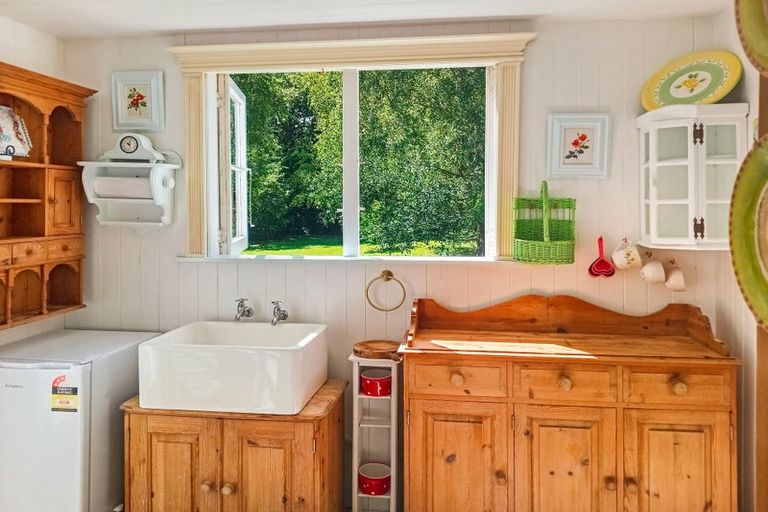 Photo of property in 86 Grey Street, Woodville, 4920