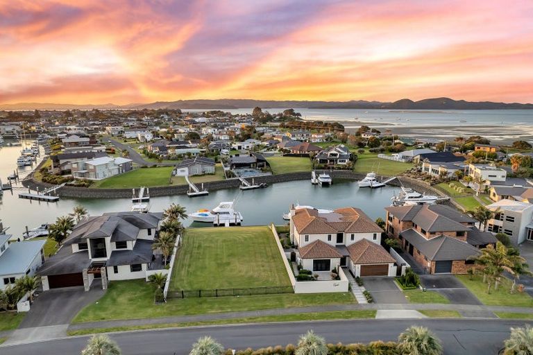 Photo of property in 10 Rauiri Drive, One Tree Point, 0118