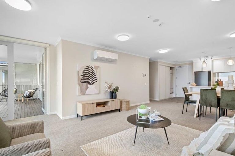 Photo of property in 184 Landmark Terrace, Orewa, 0931