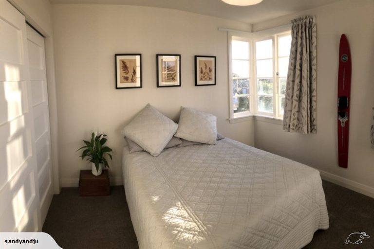 Photo of property in 5 The Rise, Mount Pleasant, Christchurch, 8081