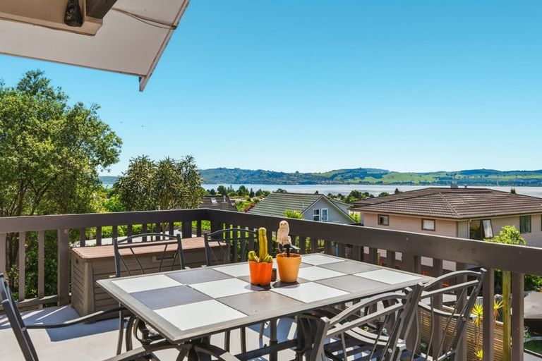 Photo of property in 2 Kempton Place, Richmond Heights, Taupo, 3330