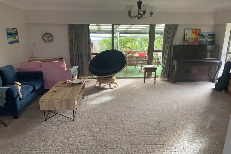 Photo of property in 19 Sartors Avenue, Northcross, Auckland, 0630