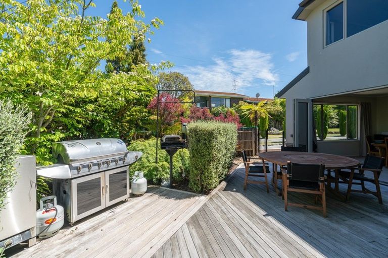 Photo of property in 1/745 Acacia Bay Road, Acacia Bay, Taupo, 3330