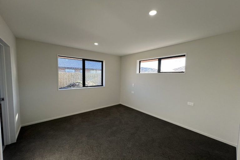 Photo of property in 35 Cousins Street, Woodend, 7691