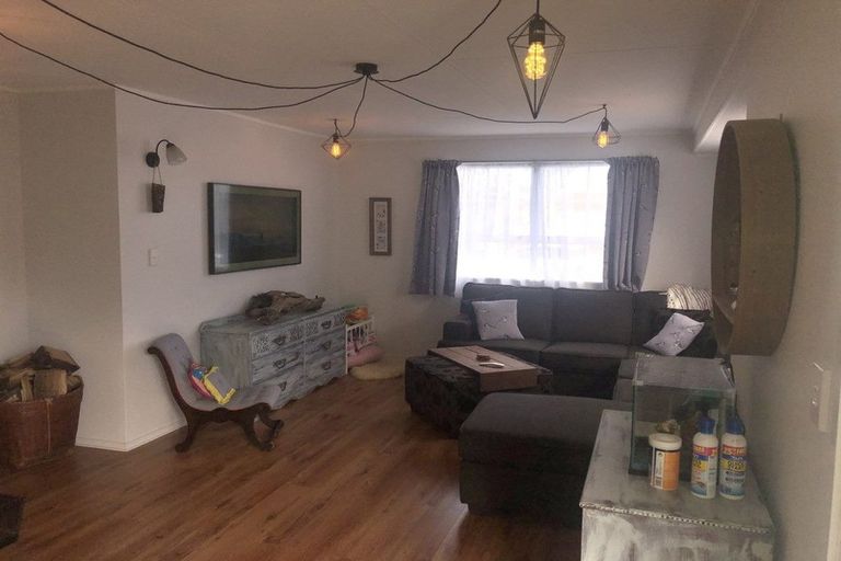 Photo of property in 6 Kokich Crescent, Onerahi, Whangarei, 0110