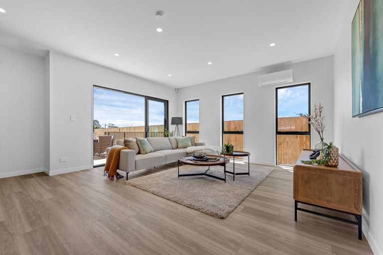 Photo of property in 27 Korowhiti Road, Clarks Beach, 2122